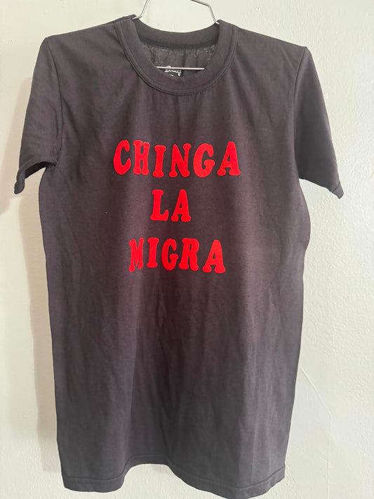 chinga la migra tee